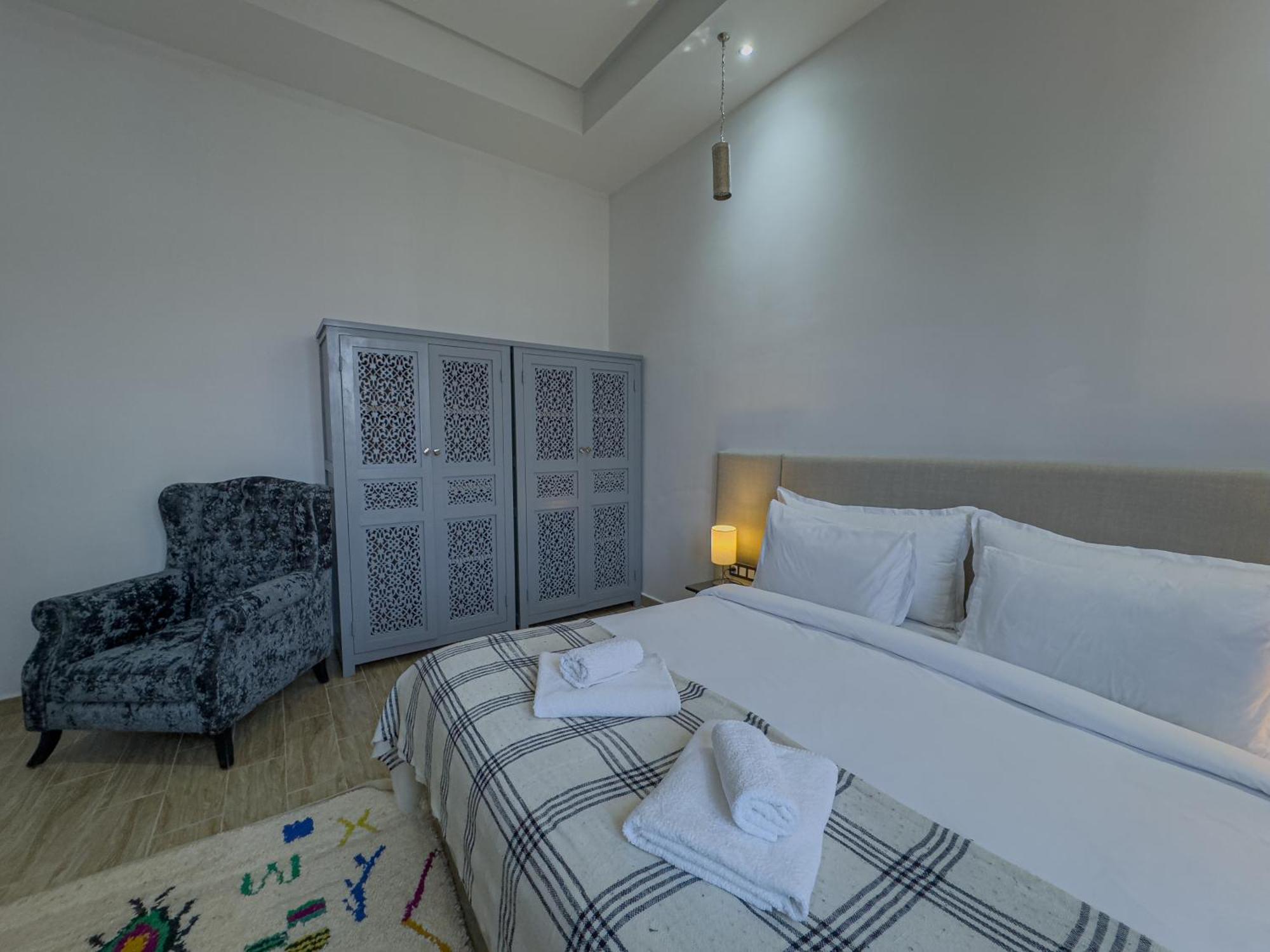Riad Tonaroz Gold *